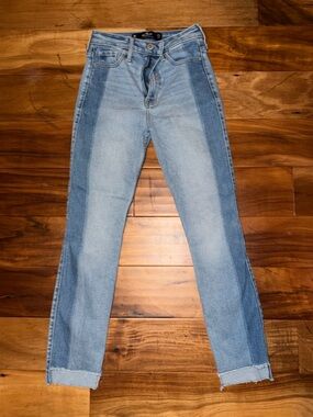 Hollister Ultra Highrise Skinny ankle
Size 0R (24W x 27L)